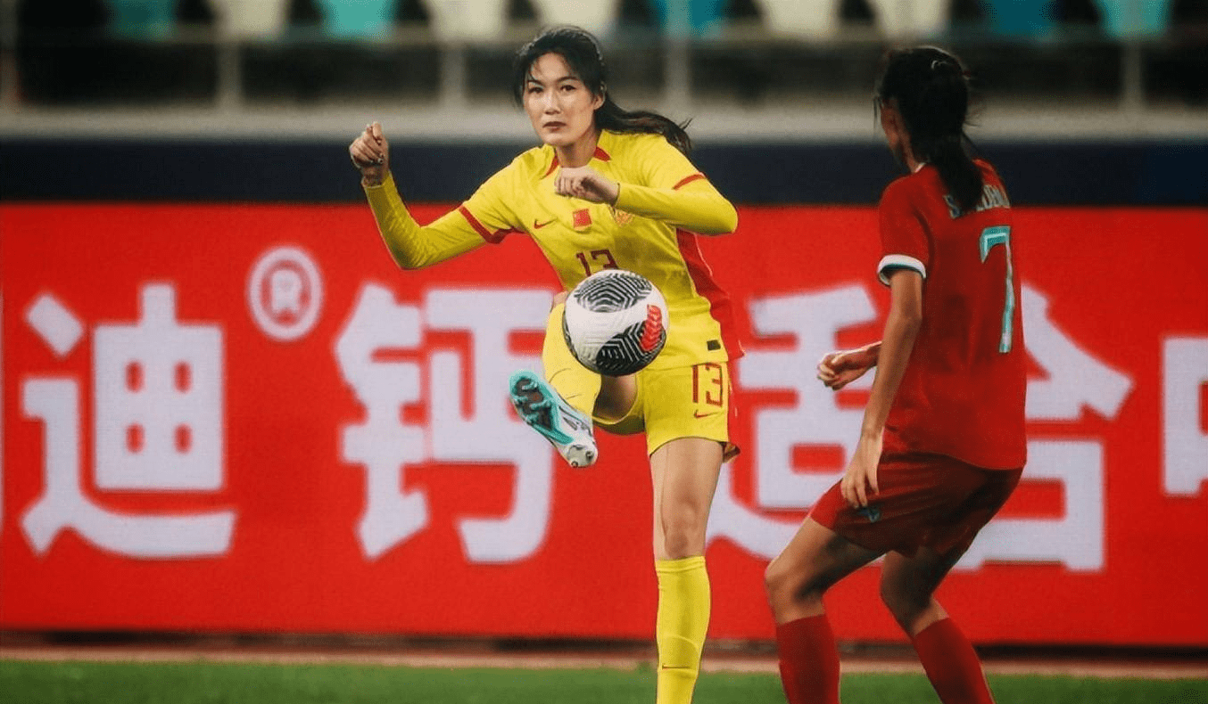 关于中国女足队员在比赛中展现实力，为国争光的信息