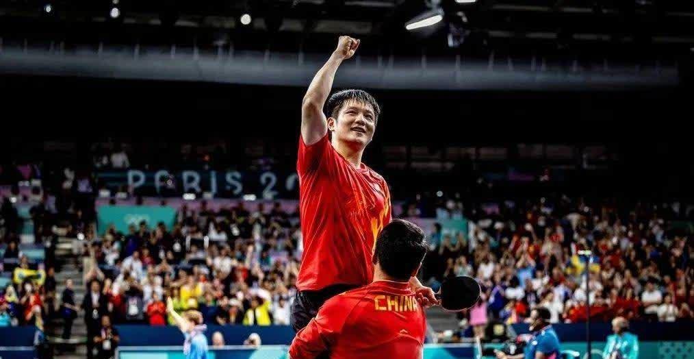 关于鹤立鸡群！加纳选手勇夺金牌的信息