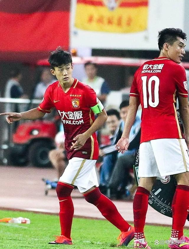 关于恒大球员状态火爆，球队士气高涨无往不利的信息