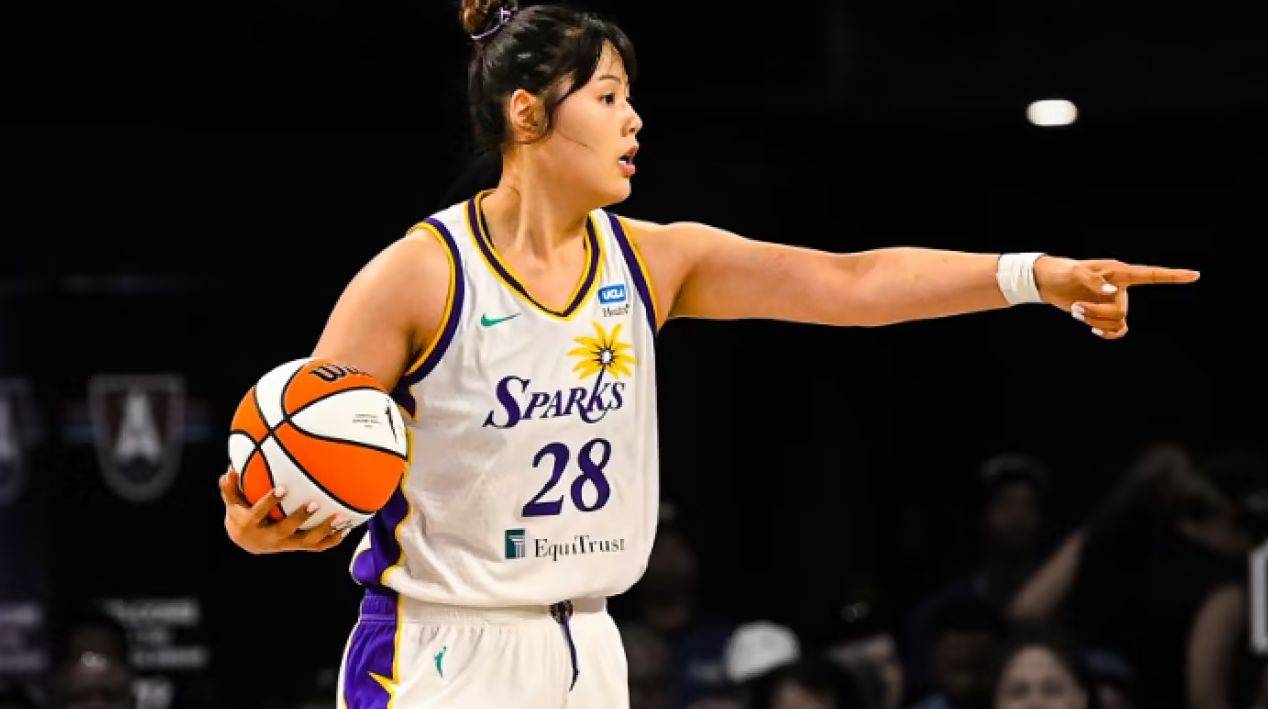 李月汝首发砍10分15板篮板创WNBA生涯新高的简单介绍