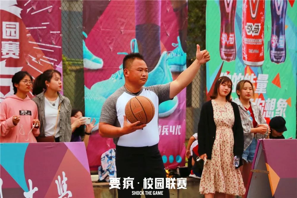 关键比赛中，战马战队神级操作拯救比赛，直播间破纪录