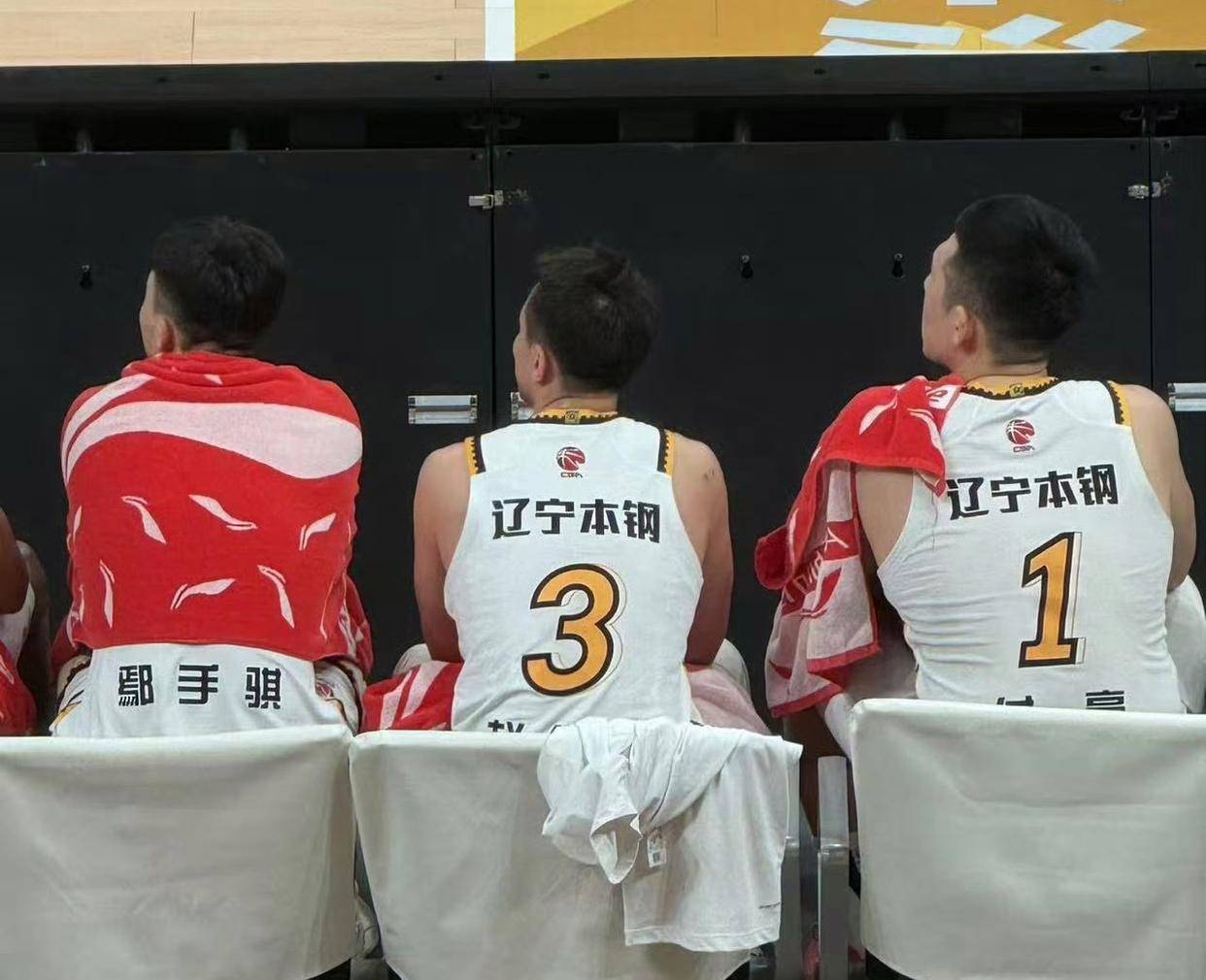 包含赵继伟17分辽宁胜宁波贺希宁38分深圳胜新疆的词条