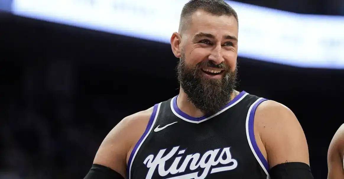 包含想回欧洲！瓦兰寻求买断合同掘金正说服他留在NBA的词条