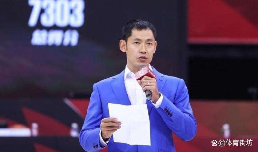 闵鹿蕾因个人原因辞职聘请张庆鹏担任主教练