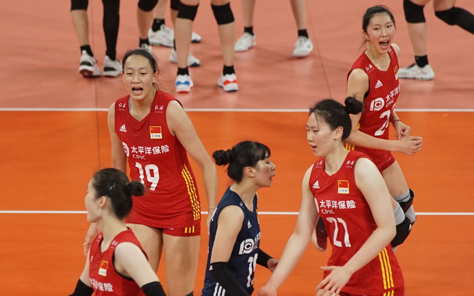 包含硬仗来了!中日女排对决吴梦洁庄宇珊大战日本新三叉戟的词条
