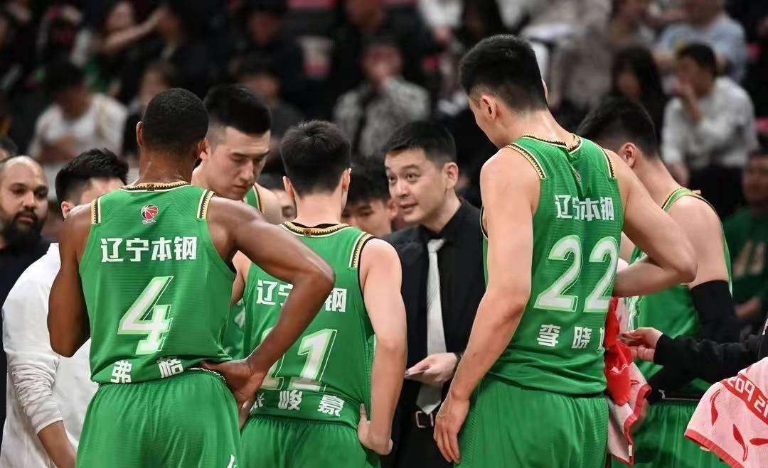 CBA有球队今夏想卖队因亏损被潜在买家各种压价的简单介绍