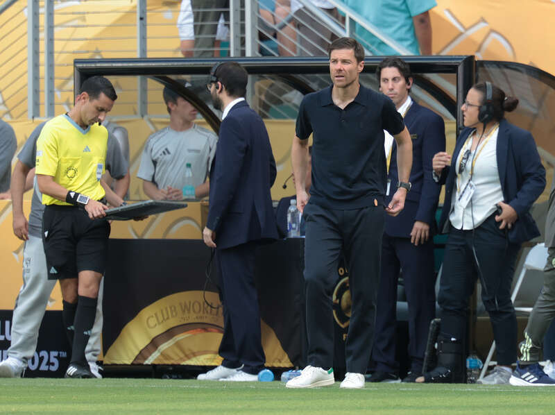 世俱杯1-1爆冷！皇马新月轰32脚战平！阿隆索无缘首胜，C罗没说错的简单介绍